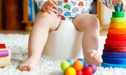 BV Việt Đức khám miễn phí phát hiện sớm hẹp bao quy đầu, lún dương vật cho trẻ nhỏ