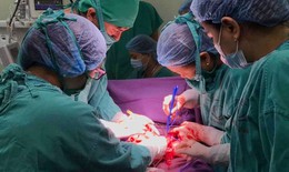 Cứu sống sản phụ trẻ bị rau tiền đạo, rau cài răng lược phức tạp