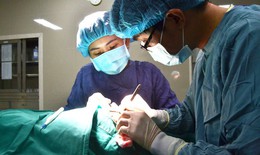 Tá hỏa với nốt ruồi 10 năm trên cánh mũi bỗng "hóa" ung thư da