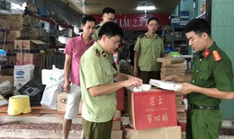 Tạm giữ hàng nghìn chiếc bánh do nước ngoài sản xuất vào mùa trung thu