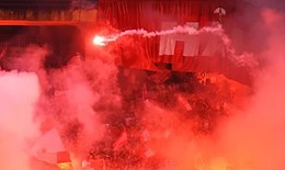Cấm cổ động viên Nam Định vào sân khách 2 trận sau vụ đốt pháo sáng gây thương tích