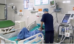 Súng tự chế bắn thủng 15 lỗ ở dạ dày nam thanh niên