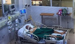 Ca COVID-19 ở Bắc Giang đang rất nặng, các bác sĩ nỗ lực cứu chữa