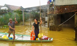 Hỗ trợ khẩn cấp 540.000 USD cho phụ nữ và trẻ em gái vùng lũ lụt