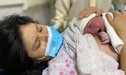 Em bé thứ 22 ra đời an toàn tại khu cách ly ở Quảng Ninh