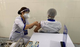 Hà Nội đã tiêm vắc xin COVID-19 cho hơn 7.600 người, chuẩn bị tiêm đợt 2