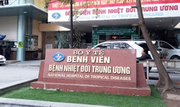 Khử khuẩn sạch sẽ, BV Bệnh Nhiệt đới TW cơ sở Giải Phóng khám bệnh bình thường