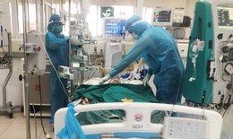 Nữ công nhân tổn thương phổi nghiêm trọng, lọc máu 6 lần thoát chết COVID-19 hi hữu