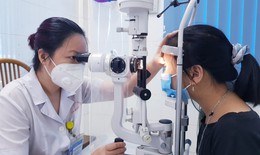 Cảnh báo gia tăng trẻ cận thị trong mùa dịch COVID-19