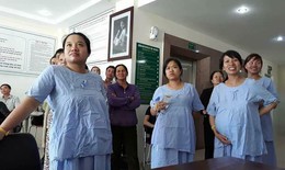 Bệnh nhân quên nỗi đau, cuồng nhiệt cổ vũ cho U23 Việt Nam