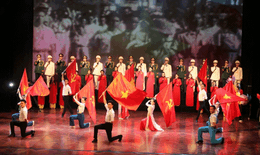 Tổ quốc tôi chưa đẹp thế bao giờ