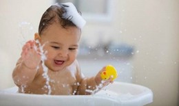 Mách mẹ những lỗi thường gặp khi chữa ho cho trẻ lúc giao mùa