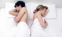 Thắp lại “lửa yêu” khi đã nguội lạnh vì giảm ham muốn ở chị em