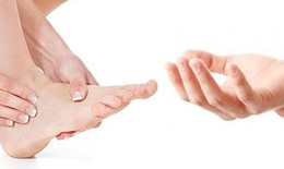 Tê bì chân tay ở người tiểu đường là biến chứng sớm và nguy hiểm