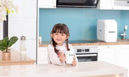 Nắng nóng tăng cường, làm sao để bảo vệ sức khỏe cho trẻ?