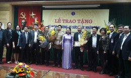Bộ Y tế trao Kỷ niệm chương "Vì sức khỏe nhân dân" cho 3 đồng chí Đảng ủy Khối cơ quan TW