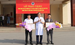 Vượt 200km trong đêm hiến máu cực hiếm, 2 người được Bộ trưởng Bộ Y tế tặng Bằng khen