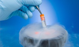 Kỳ diệu bé trai gần 4kg chào đời khỏe mạnh từ trứng và tinh trùng đông lạnh của bố mẹ