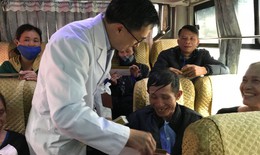 32 chuyến xe miễn phí đưa hơn 1000 người bệnh, người nhà bệnh nhân về quê đón Tết