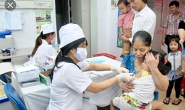 Hà Nội: Trực tiêm chủng phục vụ người dân xuyên Tết Kỷ Hợi