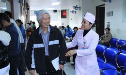 Trên 90% người dân ngày càng hài lòng hơn về phong cách, thái độ phục vụ của nhân viên y tế