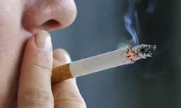 Báo động: 15 triệu nam giới trưởng thành Việt Nam mang bệnh cho mình và cộng đồng vì hút thuốc lá