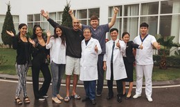 Bệnh nhân đi bơi sau 1 tuần phẫu thuật ung thư đại trực tràng