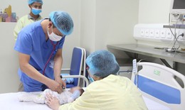 Khẩn cấp phẫu thuật "sửa chữa" trái tim có khuyết tật nghiêm trọng cho bé 15 giờ tuổi