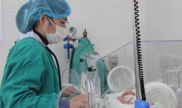 Thầy thuốc tuyến huyện cùng Telehealth hồi sinh sự sống cho nhiều trẻ sinh non, nhẹ cân