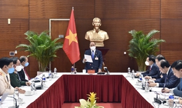 Thủ tướng họp khẩn về COVID-19 tại nơi tổ chức Đại hội XIII của Đảng
