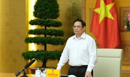 Thủ tướng: Tạo mọi điều kiện sản xuất bằng được vắc xin phòng chống COVID-19 để chủ động lo cho người dân