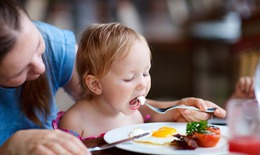 Một ngày cho trẻ ăn bao nhiêu trứng là đủ