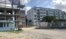Xử lý nhiều cán bộ để người bán hàng rong lọt vào khu cách ly COVID-19