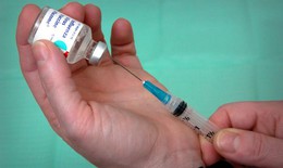 Kháng thể ở người tiêm vắc xin cao gấp 3 lần so với người từng mắc COVID-19