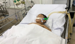 2 bé trai suýt chết vì biến chứng bệnh tay chân miệng