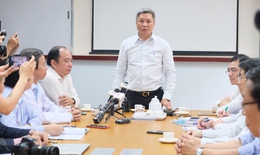 Thứ trưởng Bộ Y tế Nguyễn Trường Sơn đánh giá cao công tác chống dịch nCoV tại TP.HCM