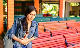 4 cách phòng tránh táo bón khi đi du lịch