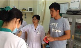 TPHCM: Cấp cứu thành công sản phụ đẻ rơi trên taxi