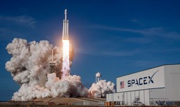 SpaceX ho&#227;n vụ ph&#243;ng thương mại đầu ti&#234;n của t&#234;n lửa Falcon Heavy
