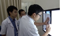 Bác sĩ và người thầy – Sự gắn kết thật đặc biệt