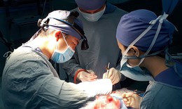 Cứu sống bệnh nhi 3 tuổi bị vỡ phình mạch não