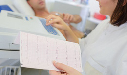 Bác sĩ khuyến cáo: Những lưu ý cần thiết khi chăm sóc bệnh nhân suy tim