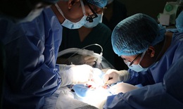 20 y bác sĩ nỗ lực cứu bé song thai bị bệnh lý tim ngay khi vừa chào đời