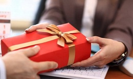 Quy định về tặng quà và nhận quà tặng của các cơ quan, đơn vị