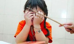 Quảng Ninh: Vụ nữ “gia sư” bị tố cáo bạo hành học sinh, công an vào cuộc điều tra