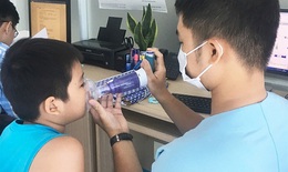 Bác sĩ hướng dẫn cách xử trí cơn hen phế quản tại nhà cho trẻ