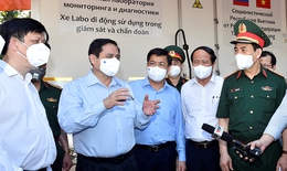 Thủ tướng đến tâm dịch COVID-19 Bắc Giang động viên tuyến đầu tiếp tục chung sức, đồng lòng chống dịch