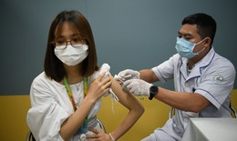 Việt Nam đ&#227; ti&#234;m gần 2 triệu mũi vắc xin ph&#242;ng COVID-19, tỷ lệ phản ứng sau ti&#234;m dưới 20%