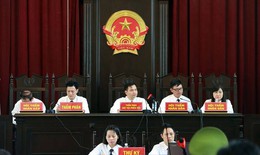 Vụ tai biến chạy thận tại BVĐK tỉnh Hoà Bình: Hoãn xét xử vì Hoàng Công Lương nhập viện