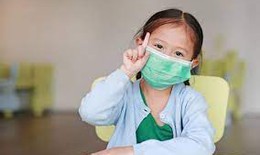 Chưa có vắc xin COVID cho trẻ, cha mẹ bảo vệ con thế nào trước dịch bệnh?